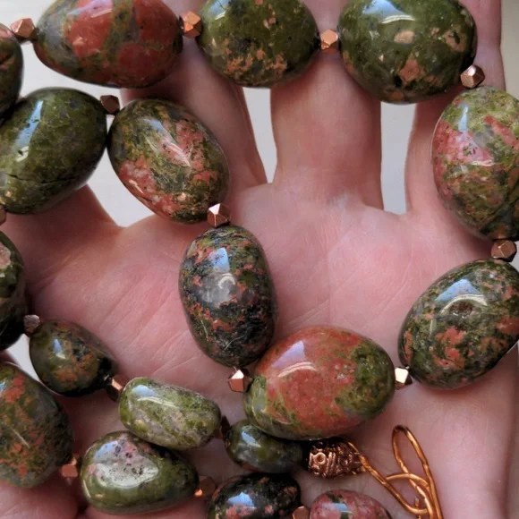 Chunky Unikite Handcrafted necklace. New 19".Genuine gemstoneGift box